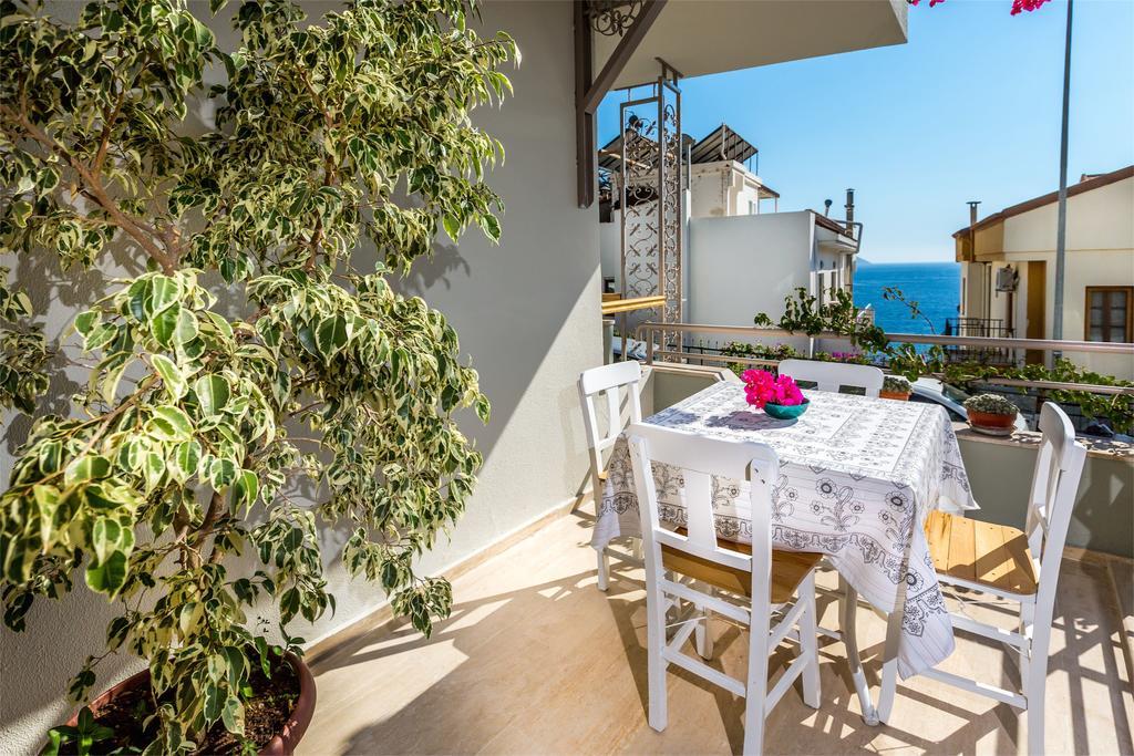 Defne Hotel Kaş Exterior photo