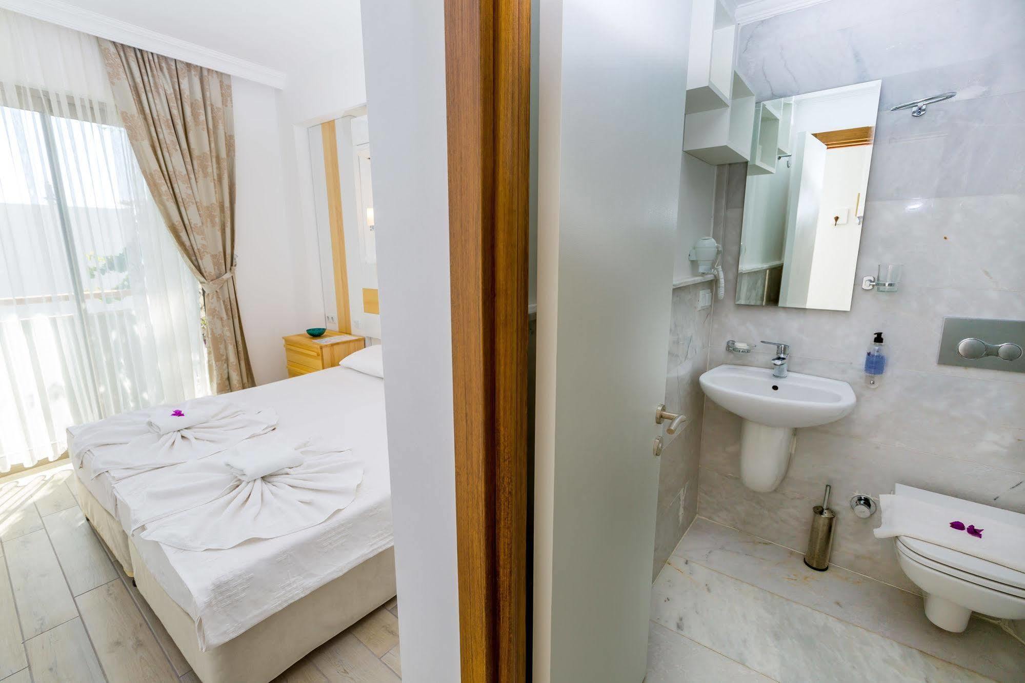 Defne Hotel Kaş Exterior photo