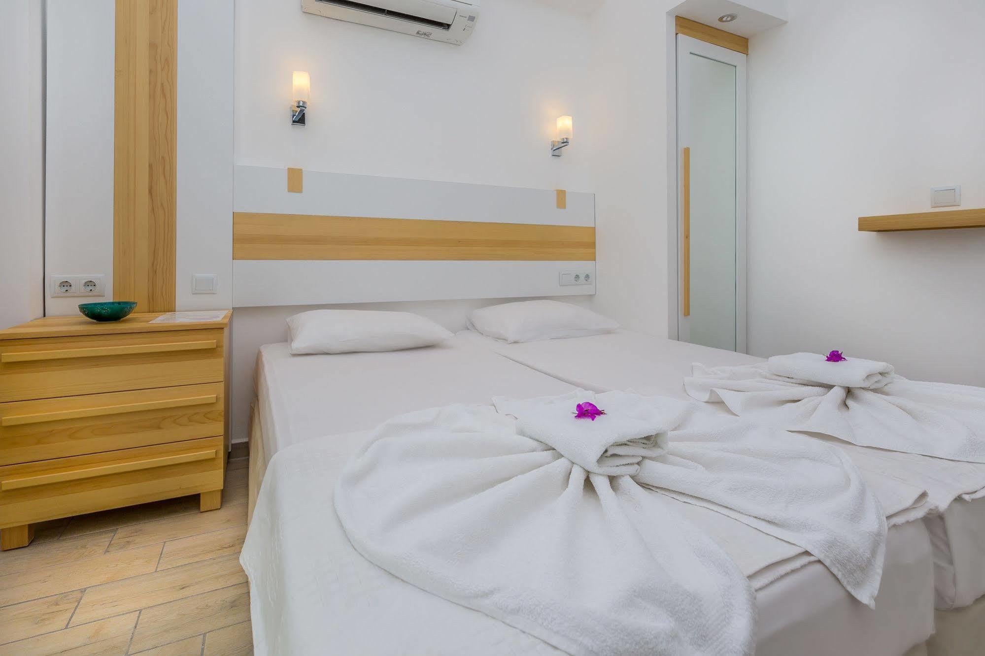 Defne Hotel Kaş Exterior photo