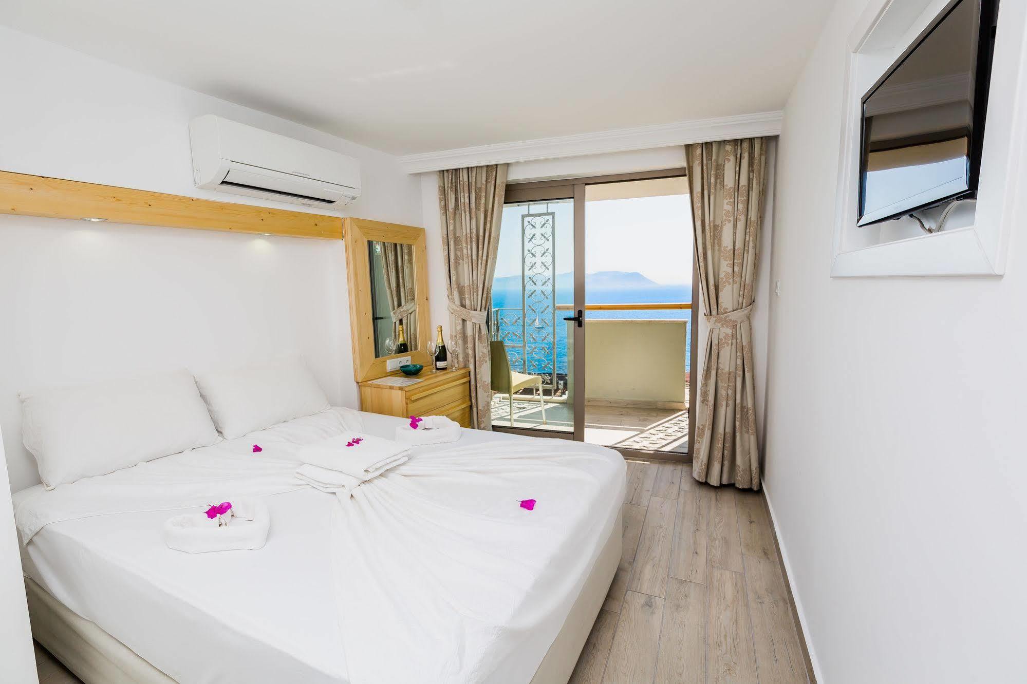 Defne Hotel Kaş Exterior photo